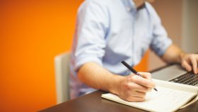 Des professeurs vous aident à réaliser vos devoirs grâce au Web